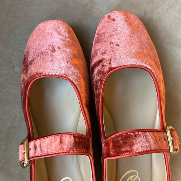 Girls Sam Edelman Velvet flats in Maroon, size 3 - Picture 10 of 13